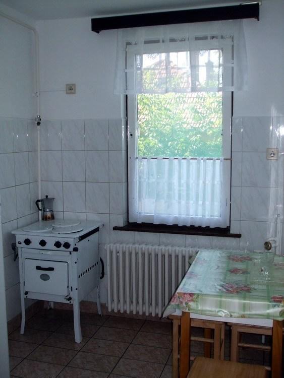 Lugas Szallas Jászberény Extérieur photo